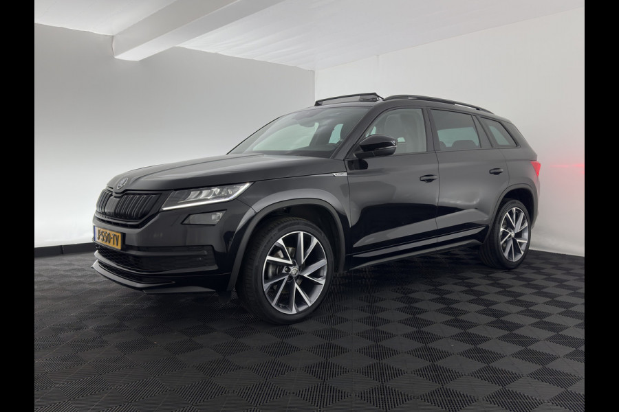 Škoda Kodiaq 1.5 TSI Sportline Business (INCL-BTW) Aut. *PANO | LEATHER-MICROFIBRE | FULL-LED | MEMORY-PACK | SPORTSEATS | SHIFT-PADDLES | ADAPTIVE-CRUISE | DIGI-COCKPIT | NAVI-FULLMAP | CANTON-AUDIO | DAB | AMBIENT-LIGHT | KEYLESS