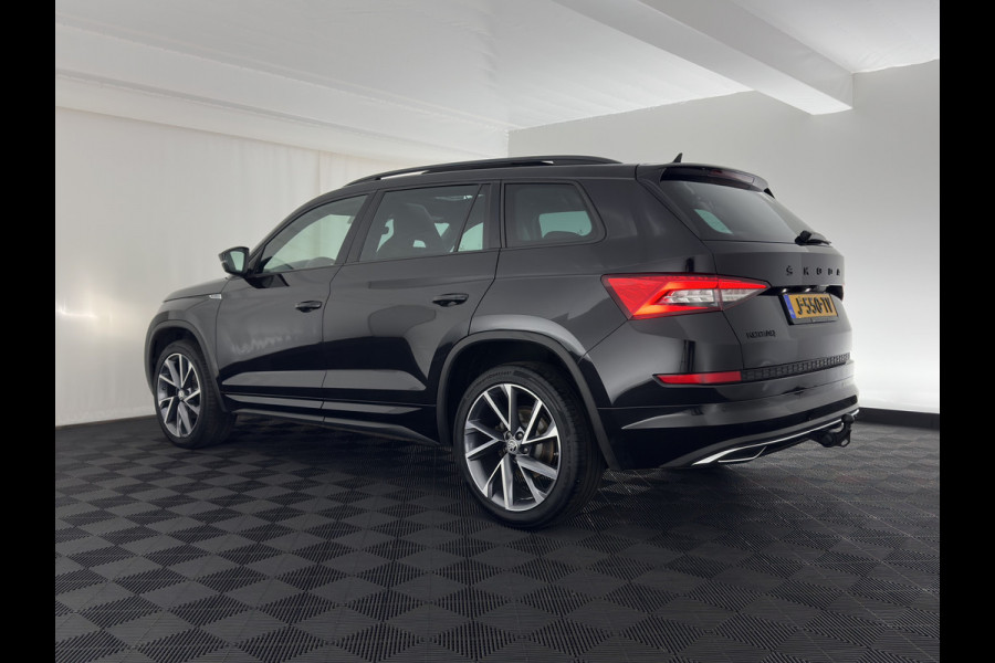 Škoda Kodiaq 1.5 TSI Sportline Business (INCL-BTW) Aut. *PANO | LEATHER-MICROFIBRE | FULL-LED | MEMORY-PACK | SPORTSEATS | SHIFT-PADDLES | ADAPTIVE-CRUISE | DIGI-COCKPIT | NAVI-FULLMAP | CANTON-AUDIO | DAB | AMBIENT-LIGHT | KEYLESS