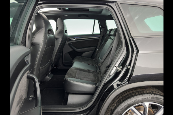 Škoda Kodiaq 1.5 TSI Sportline Business (INCL-BTW) Aut. *PANO | LEATHER-MICROFIBRE | FULL-LED | MEMORY-PACK | SPORTSEATS | SHIFT-PADDLES | ADAPTIVE-CRUISE | DIGI-COCKPIT | NAVI-FULLMAP | CANTON-AUDIO | DAB | AMBIENT-LIGHT | KEYLESS