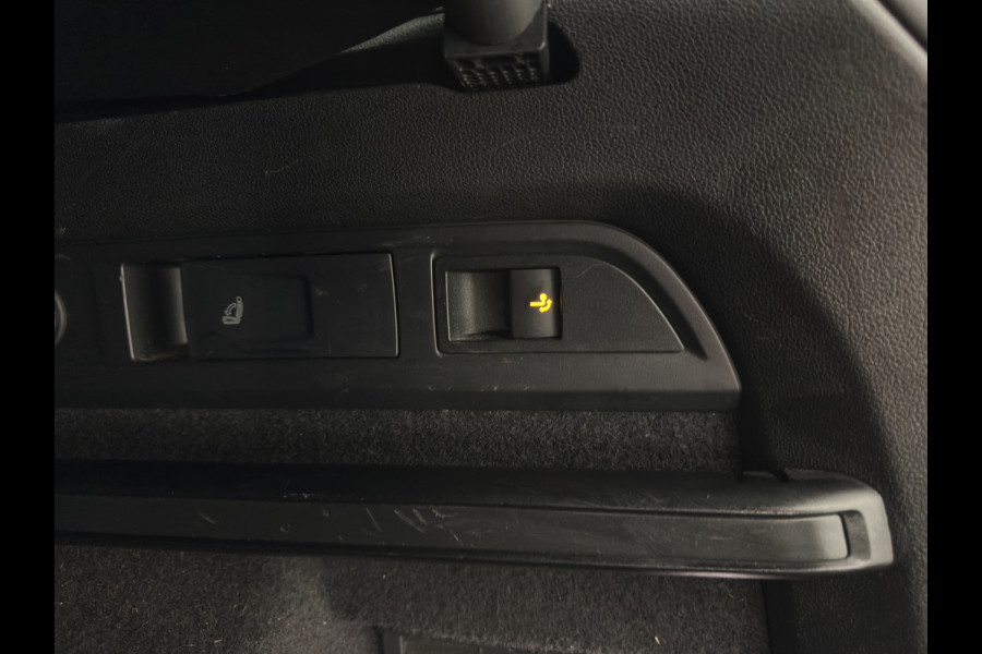 Škoda Kodiaq 1.5 TSI Sportline Business (INCL-BTW) Aut. *PANO | LEATHER-MICROFIBRE | FULL-LED | MEMORY-PACK | SPORTSEATS | SHIFT-PADDLES | ADAPTIVE-CRUISE | DIGI-COCKPIT | NAVI-FULLMAP | CANTON-AUDIO | DAB | AMBIENT-LIGHT | KEYLESS