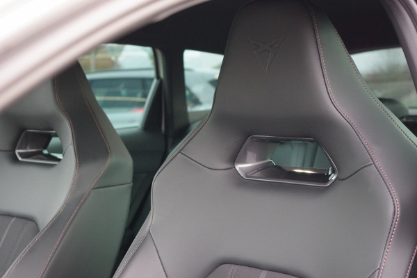 CUPRA Leon Sportstourer 1.4 e-Hybrid 245 PK VZ Adrenaline, Winterpakket, Stuur-Startknop, LED, Carplay, Memory
