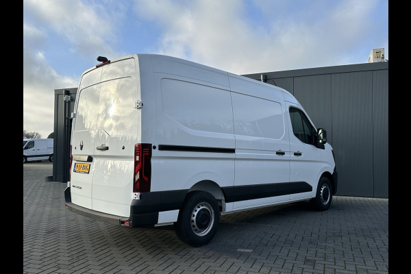 Renault Master T35 2.0 dCi 130 PK / L2H2 / NIEUW !! BPM VRIJ / CAMERA / CRUISE / AIRCO / APPLE CARPLAY / ANDROID AUTO