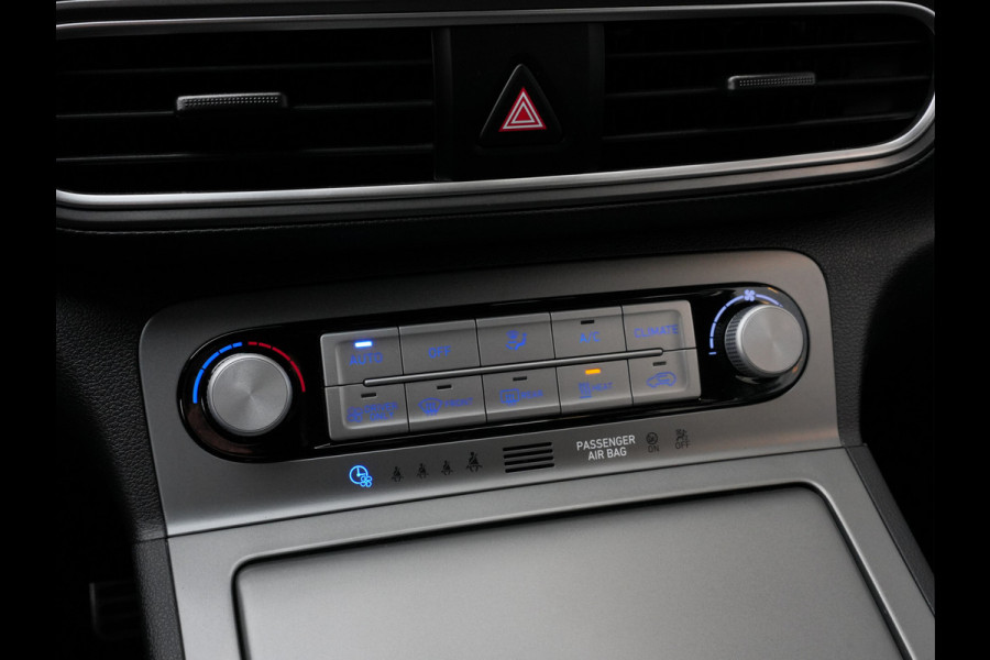 Hyundai Kona EV Comfort 64 kWh | SoH 98% | Navigatie | DAB | Adaptive Cruise