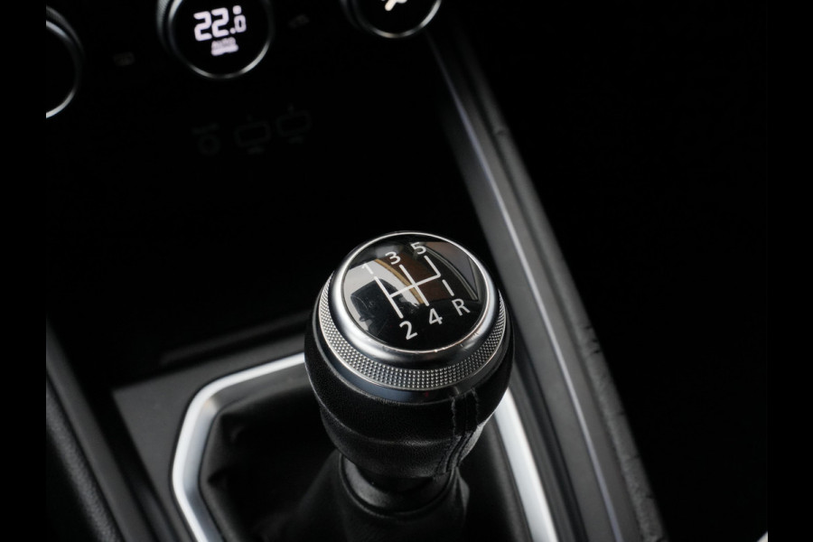 Renault Clio 1.0 TCe Intens | Navigatie | Climate Control | LED | DAB | Android/Apple Carplay