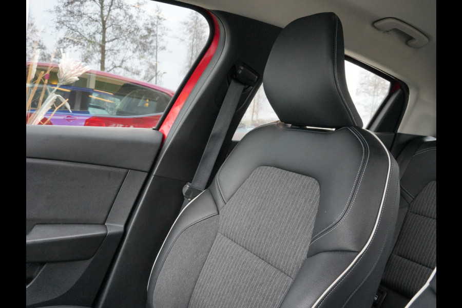 Renault Clio 1.0 TCe Intens | Navigatie | Climate Control | LED | DAB | Android/Apple Carplay