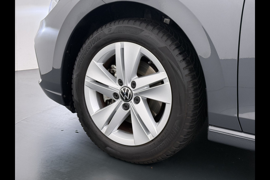 Volkswagen Golf 1.0 eTSI 111PK AUT-7 Nieuw Model Adap.Cruise Virtual Cockpit Apple Carplay Android APP-Connect Navi Ecc Pdc Life Stoel+Stuurverwarming Lmv Mirrorlink DAB Led Isofix Keyless mild hybride Complete Volkswagen Golf mild hybride!