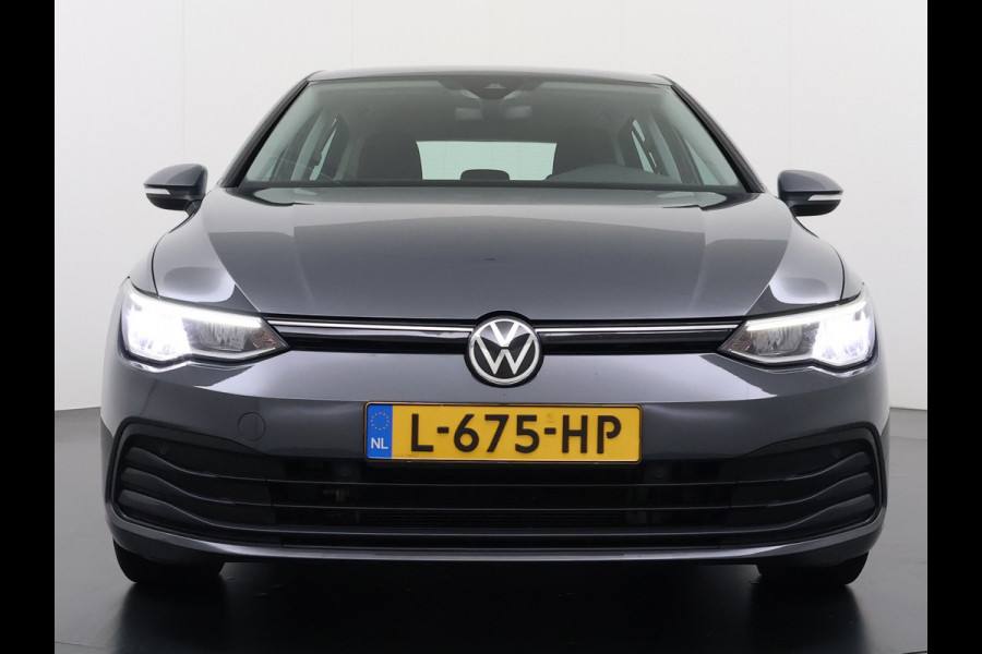 Volkswagen Golf 1.0 eTSI 111PK AUT-7 Nieuw Model Adap.Cruise Virtual Cockpit Apple Carplay Android APP-Connect Navi Ecc Pdc Life Stoel+Stuurverwarming Lmv Mirrorlink DAB Led Isofix Keyless mild hybride Complete Volkswagen Golf mild hybride!
