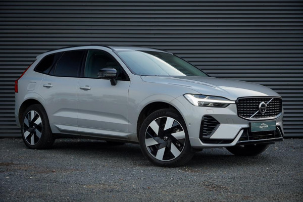 Volvo XC60 2.0 T6 Plug-in hybrid AWD Plus Dark / Pano / Trekhaak / Stoel&Stuurwielverwarming