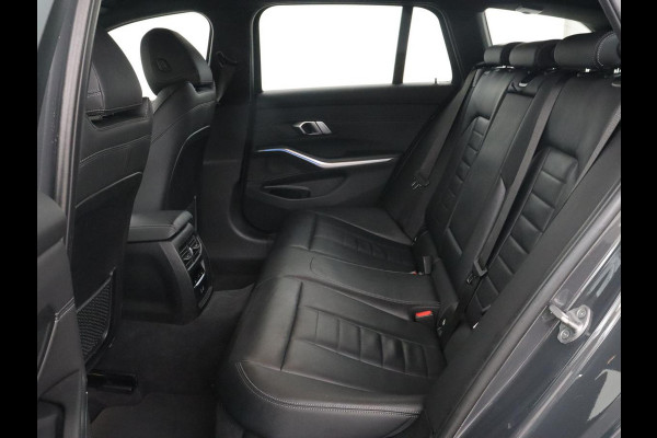 BMW 3-serie 330e M Sport | Leder | Stoelverwarming | Carplay | Sportstoelen | Laserlicht | Live Cockpit | Sfeerverlichting | Navigatie | Parkeerhulp | Climate control | Bluetooth | Cruise control