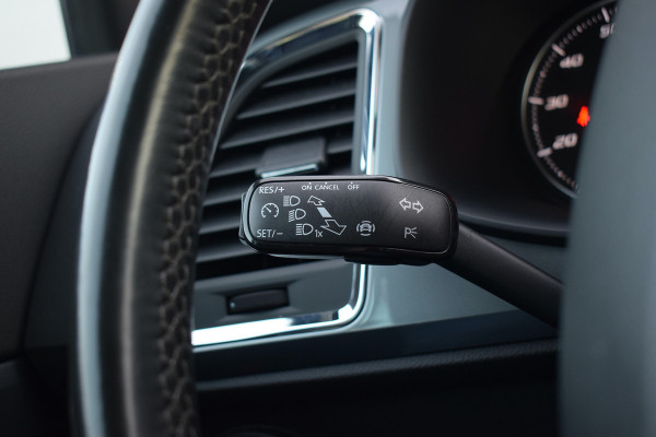 Seat Ateca 1.0 EcoTSI Style Business Intense | Trekhaak | Apple CarPlay | Camera | Climate