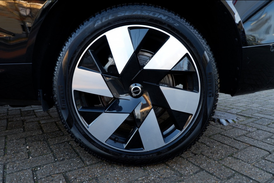 Volvo XC60 2.0 T6 Ultra Dark. AWD / PHEV Long range / Full Option / INCL. f