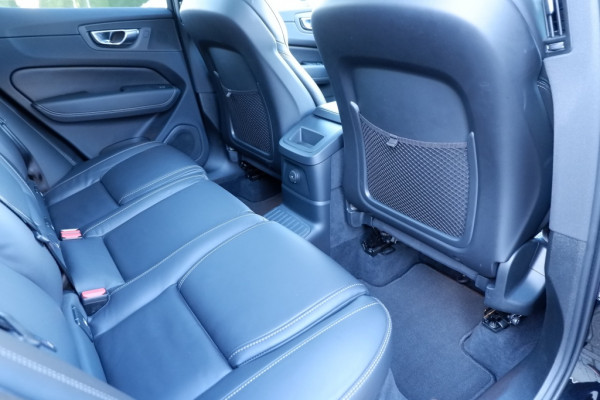 Volvo XC60 2.0 T6 Ultra Dark. AWD / PHEV Long range / Full Option / INCL. f