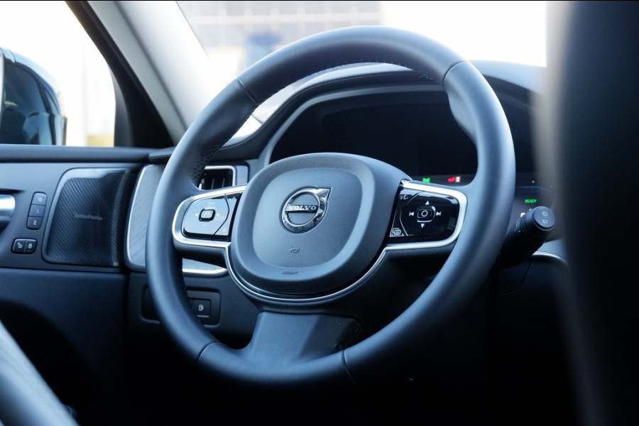 Volvo XC60 2.0 T6 Ultra Dark. AWD / PHEV Long range / Full Option / INCL. f