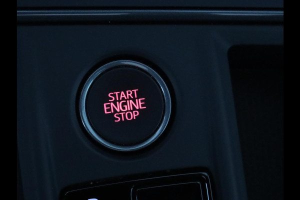 CUPRA Leon 1.4 eHybrid VZ | 245pk | Panoramadak | Stoelverwarming | Camera | Carplay | Adaptive cruise | Keyless | Navigatie | 19'' | Sportstoelen | Full LED | PHEV | Plug In