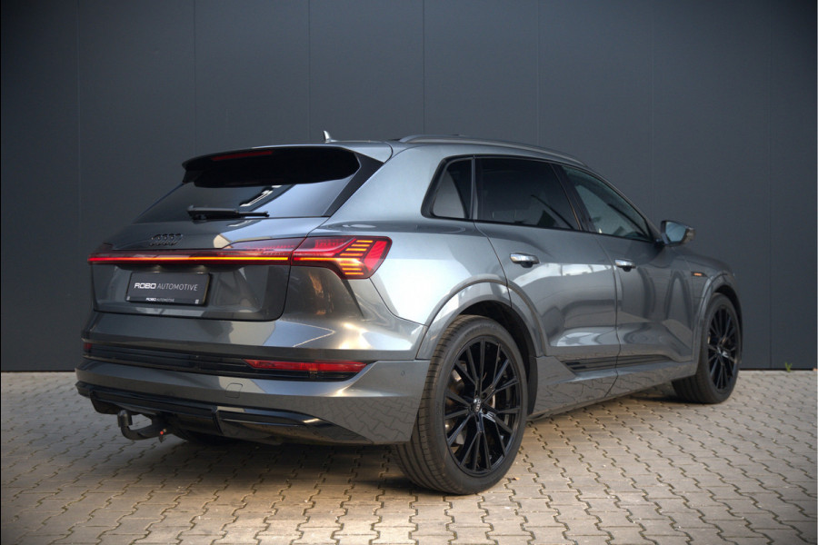 Audi e-tron 50 quattro S edition 71 kWh | S Line | Black Edition | Panoramadak | Memory Seats | Camera | Luchtvering | Adaptive Cruise Control | Trekhaak | Keyless | Matrix LED | Leder | Stoelverwarming | NAP | BTW