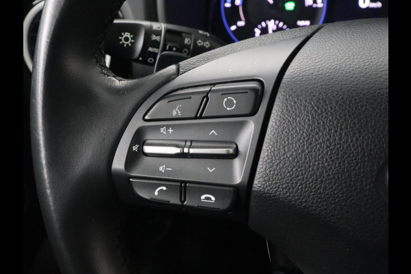 Hyundai Kona 1.6 GDI HEV Fashion | Head-Up | Trekhaak | Adaptive cruise | Camera | Carplay | Keyless | Dodehoek detectie | Climate control | Bluetooth
