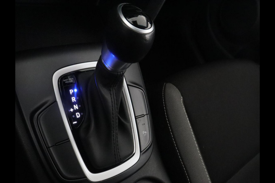 Hyundai Kona 1.6 GDI HEV Fashion | Head-Up | Trekhaak | Adaptive cruise | Camera | Carplay | Keyless | Dodehoek detectie | Climate control | Bluetooth