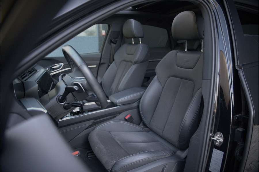 Audi e-tron 50 quattro S edition 71 kWh | S Line | Black Edition | Panoramadak | Memory Seats | Camera | Luchtvering | Adaptive Cruise Control | Trekhaak | Keyless | Matrix LED | Leder | Stoelverwarming | NAP | BTW