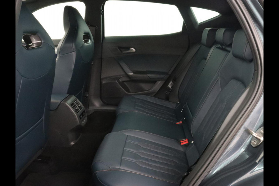 CUPRA Formentor 1.4 eHybrid VZ | 245pk | Trekhaak | Leder | Stoelverwarming | Camera | Carplay | Adaptive cruise | Memory | Keyless | 19'' | Full LED | Sportstoelen | PHEV | Plug In