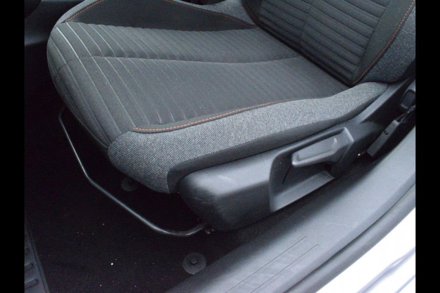 Peugeot 208 1.2 PureTech Active CRUISECONTROL | NAVI & CARPLAY | AIRCO |