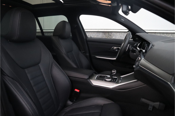 BMW 3 Serie Touring 330e xDrive M-Sport Panorama / 19inch / Harman Kardon /