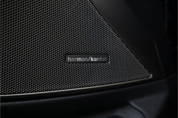 BMW 3 Serie Touring 330e xDrive M-Sport Panorama / 19inch / Harman Kardon /