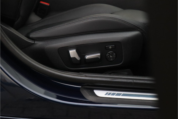 BMW 3 Serie Touring 330e xDrive M-Sport Panorama / 19inch / Harman Kardon /