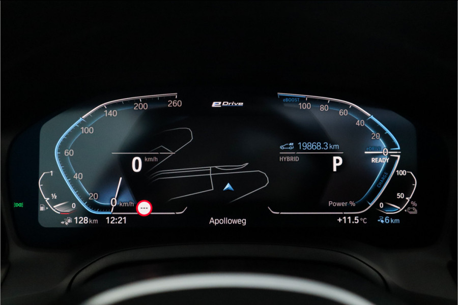 BMW 3 Serie Touring 330e xDrive M-Sport Panorama / 19inch / Harman Kardon /