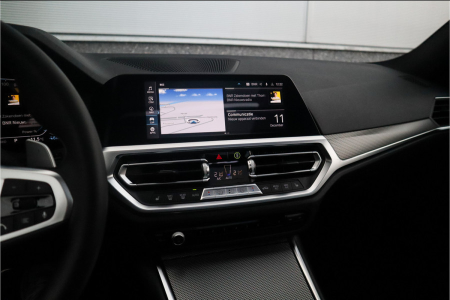 BMW 3 Serie Touring 330e xDrive M-Sport Panorama / 19inch / Harman Kardon /