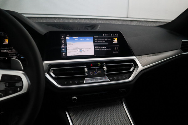 BMW 3 Serie Touring 330e xDrive M-Sport Panorama / 19inch / Harman Kardon /