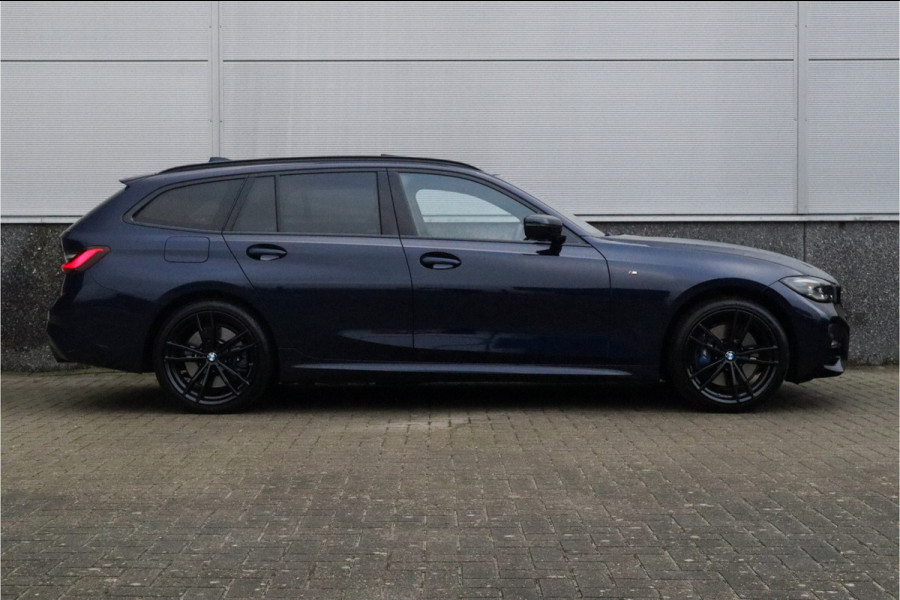 BMW 3 Serie Touring 330e xDrive M-Sport Panorama / 19inch / Harman Kardon /
