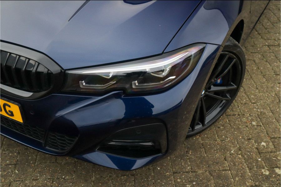 BMW 3 Serie Touring 330e xDrive M-Sport Panorama / 19inch / Harman Kardon /