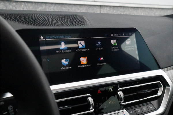 BMW 3 Serie Touring 330e xDrive M-Sport Panorama / 19inch / Harman Kardon /