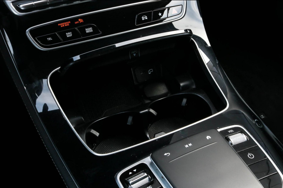 Mercedes-Benz E-Klasse 300 e | Widescreen | DAB+ | Nieuw model | Hybride | Camera | E300