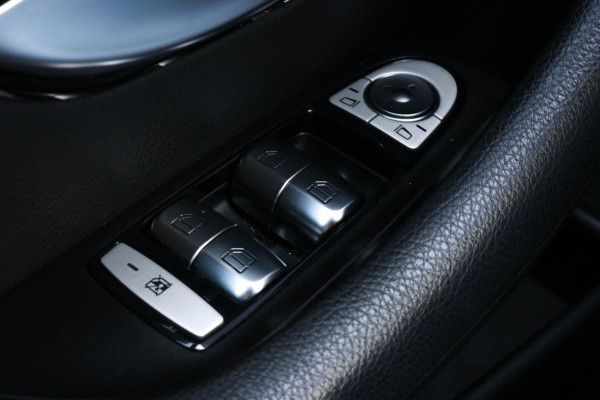 Mercedes-Benz E-Klasse 300 e | Widescreen | DAB+ | Nieuw model | Hybride | Camera | E300