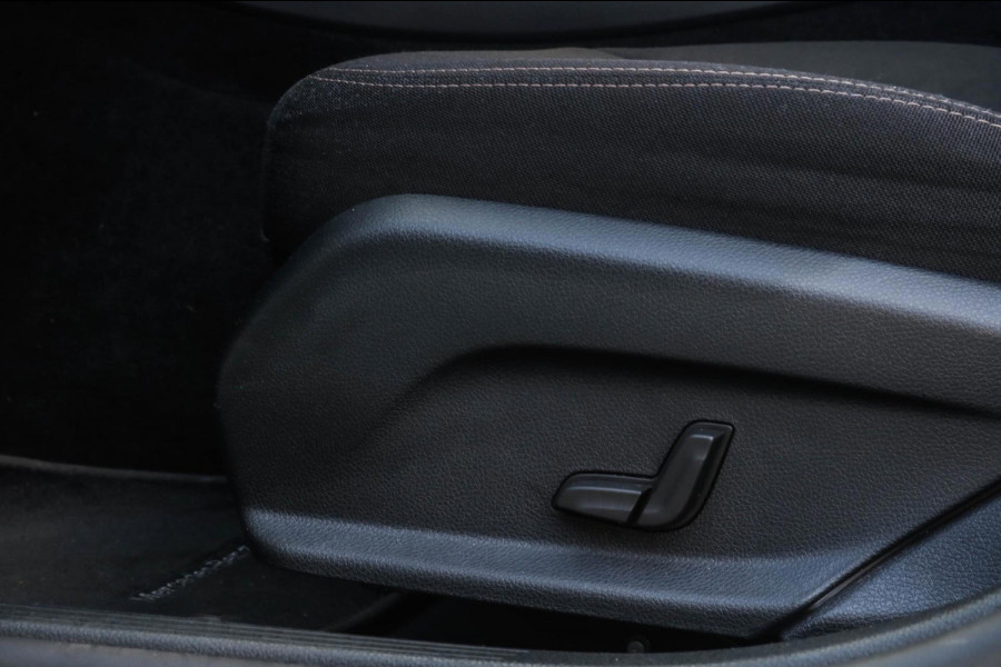 Mercedes-Benz E-Klasse 300 e | Widescreen | DAB+ | Nieuw model | Hybride | Camera | E300