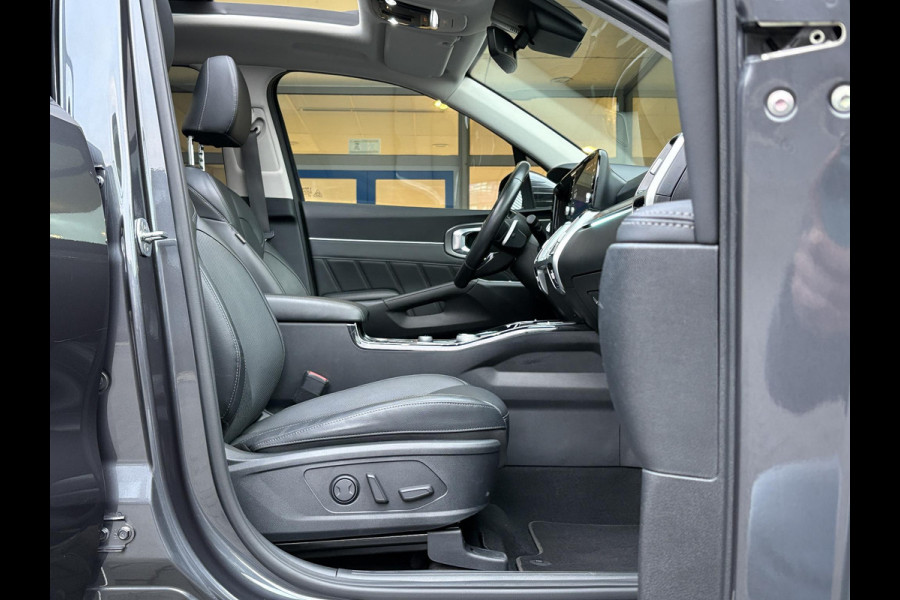 Kia Sorento 1.6 T-GDI Plug-in Hybrid 4WD ExecutiveLine 7p. | Afneembare trekhaak | Panoramadak | Stoel Ventilatie & Verwarming |