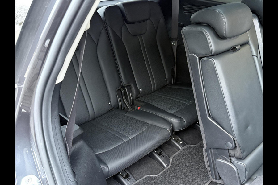 Kia Sorento 1.6 T-GDI Plug-in Hybrid 4WD ExecutiveLine 7p. | Afneembare trekhaak | Panoramadak | Stoel Ventilatie & Verwarming |