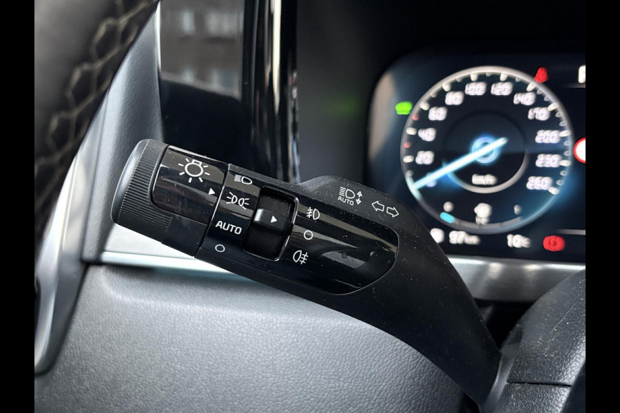 Kia Sorento 1.6 T-GDI Plug-in Hybrid 4WD ExecutiveLine 7p. | Afneembare trekhaak | Panoramadak | Stoel Ventilatie & Verwarming |