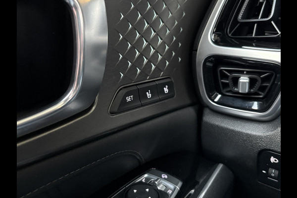 Kia Sorento 1.6 T-GDI Plug-in Hybrid 4WD ExecutiveLine 7p. | Afneembare trekhaak | Panoramadak | Stoel Ventilatie & Verwarming |