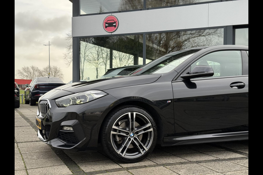 BMW 2 Serie Gran Coupé 218i Aut. M-Sport | Sportstoelen | Navi | Live Cockpit |