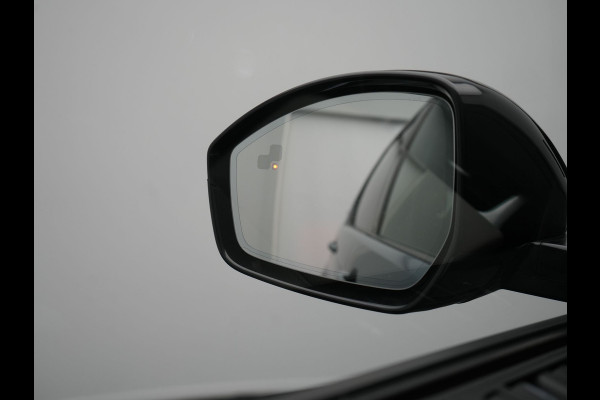 Land Rover Discovery Sport P300e R-Dynamic HSE Plug In Hybrid 309pk Dealer O.H. PHEV | Trekhaak Afn. |  Adaptive Cruise | Camera | Meridian Audio | Alcantara Sportstoelen Memory & Verwarmd | Stuur Verwarmd | Apple Carplay | Keyless | Blis | Navigatie | DAB |