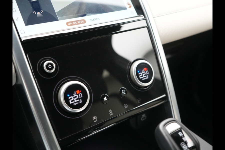 Land Rover Discovery Sport P300e R-Dynamic HSE Plug In Hybrid 309pk Dealer O.H. PHEV | Trekhaak Afn. |  Adaptive Cruise | Camera | Meridian Audio | Alcantara Sportstoelen Memory & Verwarmd | Stuur Verwarmd | Apple Carplay | Keyless | Blis | Navigatie | DAB |