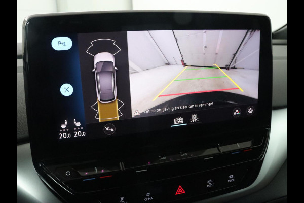 Volkswagen ID.4 First 77 kWh | Stoel & stuurverwarming | Camera | Carplay | Adaptive cruise | Half leder | 20'' | Navigatie | DAB | Sfeerverlichting