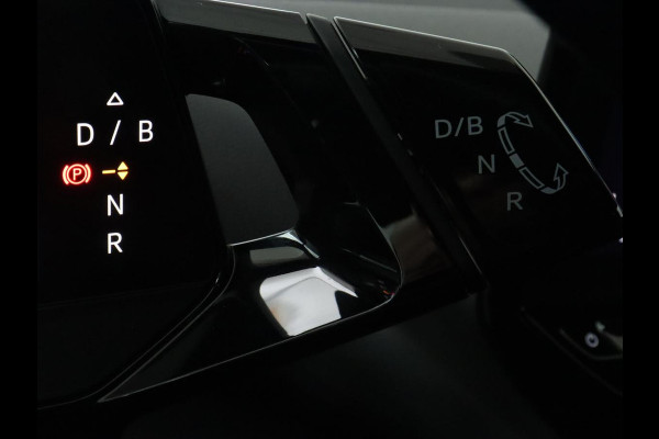 Volkswagen ID.4 First 77 kWh | Stoel & stuurverwarming | Camera | Carplay | Adaptive cruise | Half leder | 20'' | Navigatie | DAB | Sfeerverlichting
