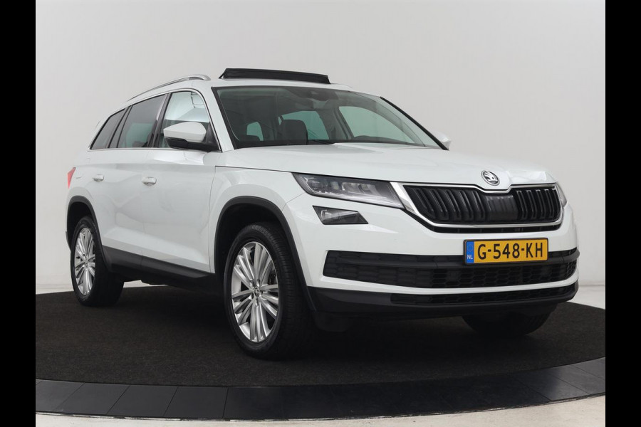 Škoda Kodiaq 1.5 TSI Limited Business Edition 7-persoons | Panoramadak | Adaptive cruise | Trekhaak | Stoelverwarming | Leder/Alcantara | Canton Sound | Keyless | Camera | Carplay | 19'' | Navigatie