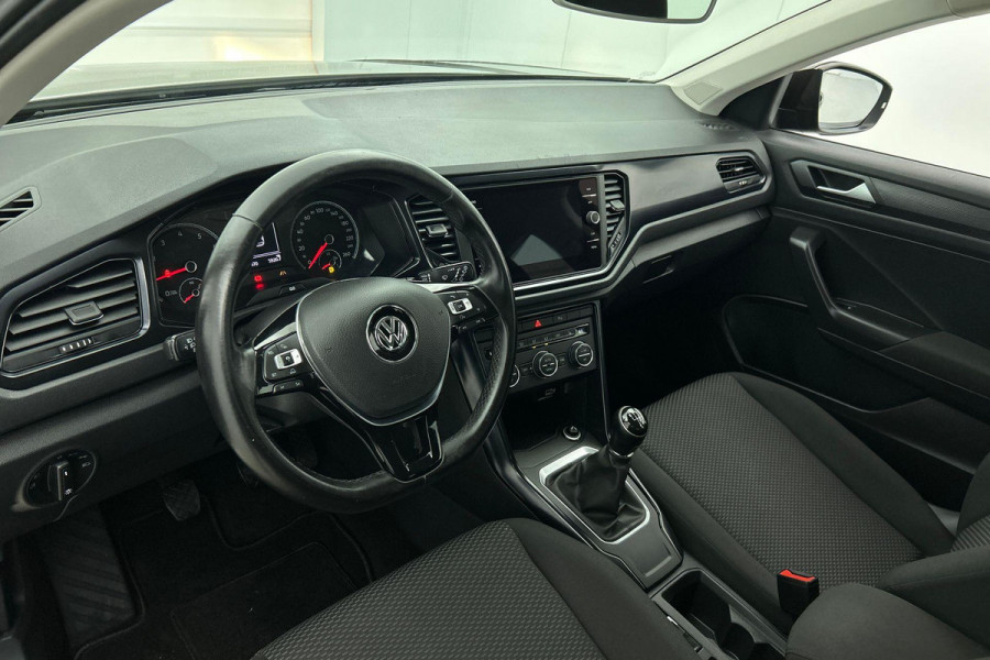 Volkswagen T-Roc 1.0 TSI Style(Goed OnderH, Navi, Carplay, StoelV, Parkeersensoren, Etc)