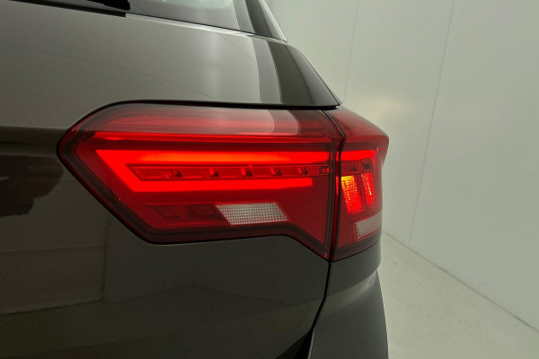 Volkswagen T-Roc 1.0 TSI Style(Goed OnderH, Navi, Carplay, StoelV, Parkeersensoren, Etc)