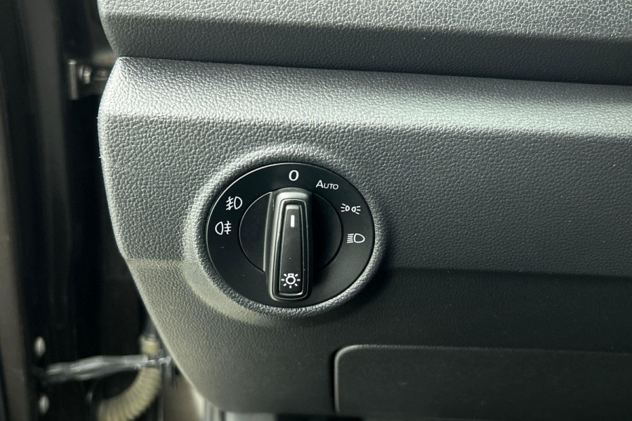 Volkswagen T-Roc 1.0 TSI Style(Goed OnderH, Navi, Carplay, StoelV, Parkeersensoren, Etc)