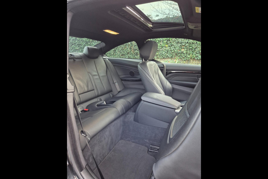 BMW 4 Serie M Sport Ed Coupé Schuifdak Apple CarPlay Breedset LED Camera Nbt Evo Navi GR 6WB Dig. DASH 420i High Executive